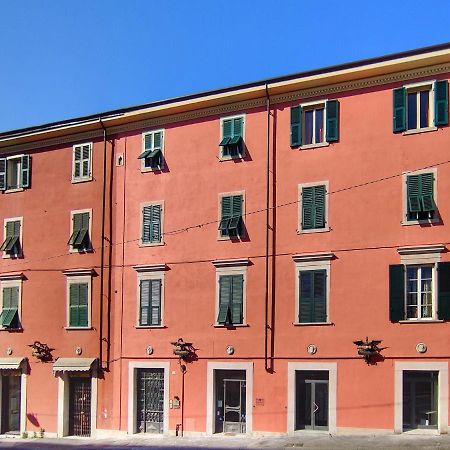 B&B "La Bottega D'Arte" Carrara Exterior foto