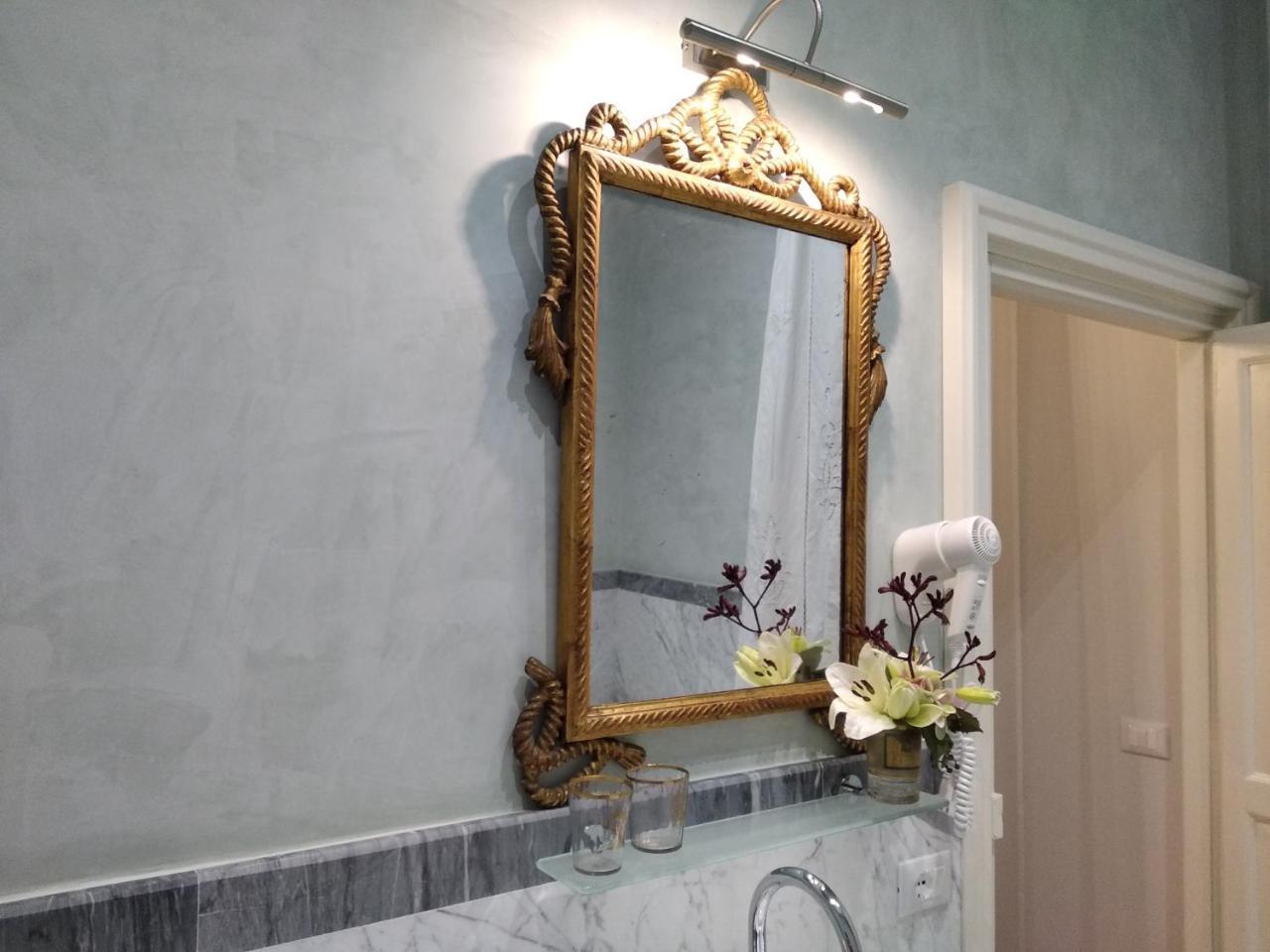 B&B "La Bottega D'Arte" Carrara Exterior foto