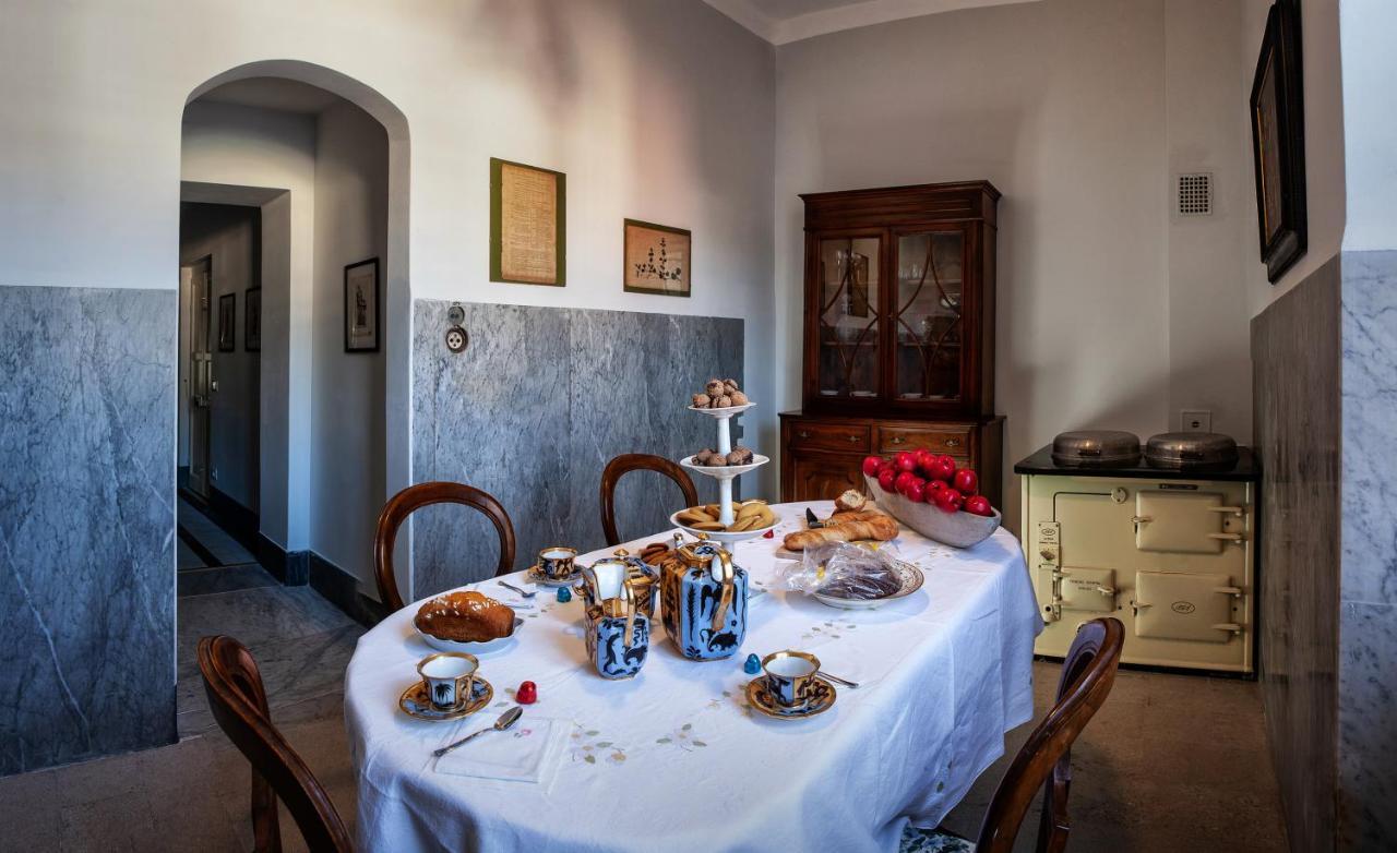 B&B "La Bottega D'Arte" Carrara Exterior foto